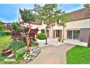 FRENEUSE secteur LES MARRONNIER Maison de 191 m² rénovée