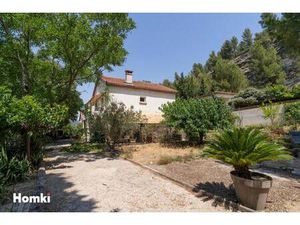 Maison T5 de 125m² avec une belle parcelle arborée de 866m²