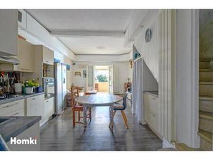 Maison de ville renovée 4 pièces de 90m² avec balcon DPE C