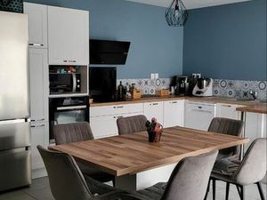 Maison mitoyenne de plain-pied pied 72m2 avec garage et terrain