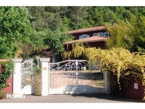 À vendre ! Villa en deux logements à l’horizontal 324 m² au calme absolu !