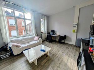 T2 non meublé- très bon état- Métro Montebello