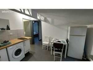 Grand 2 pièces meublé proche de la gare libre de suite