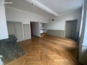 Bureaux 90 m² Carcassonne centre immeuble de caractère