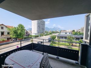 T2 45m² + terasse + garage 15m² GRENOBLE Avenue Léon Blum