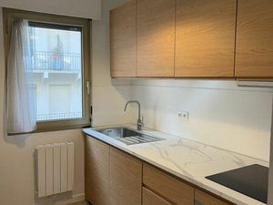 T2 54 m2 meublé avec balcons Lyon 7 quai du Rhône