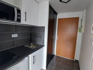 Joli studio de 21m2 entièrement refait à neuf  équipé et meublé dans le centre ville d'Orl