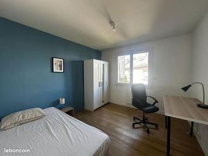 Chambre 1 pièce 200 m²