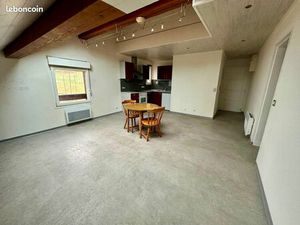 F2 lumineux à louer