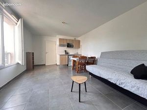 Studio 1 pièce 28 m²