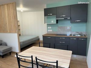 Studio à louer meublé - NEUF - cuisine aménagée -