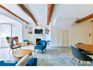 Antibes Vieil Antibes – 3 pièces rénové avec charme  au calme à deux pas du marché provenç