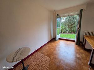 Chambre  1 pièce  13 82 m² Carrez + Cave 4 4 m² Carrez - RDC  Résidence standing  dans un 