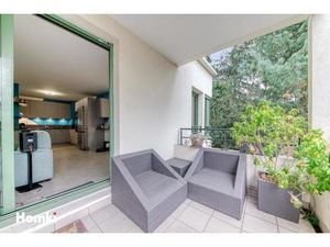 Appartement T4 de 92 m² avec cave et possibilité de garage double