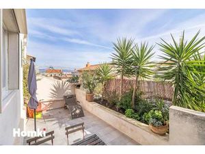 T3 traversant avec terrasse de 17 m²