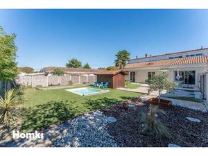 Appartement T3 de 80m² avec jardin et piscine privative