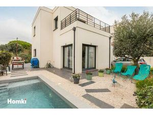 MAISON FAMILIALE AVEC PISCINE ET PRESTATIONS MODERNES À BÉZIERS