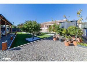 VILLA 4 PIECES DE 80 M² AVEC TERRASSE + DE 50M² SUR UN TERRAIN 523 17 M²