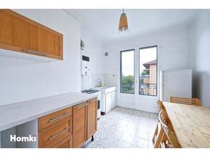 Bourgoin-Jallieu – T3 traversant  lumineux et bien situé