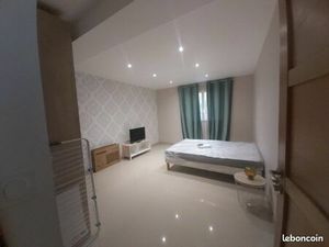 Loue studio meublé 20m2