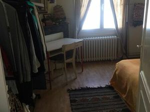 Échange T3 ensoleillé avec 12 m2 de terrasse. L’appartement a 55m2 dans maison séparée coû