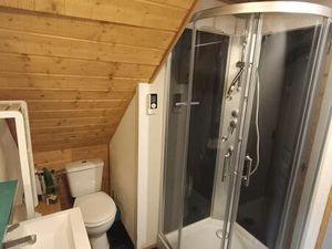 Loue chambre independante au mois