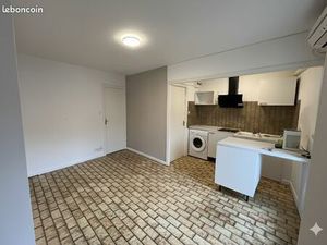 Appartement climatise et refait a neuf