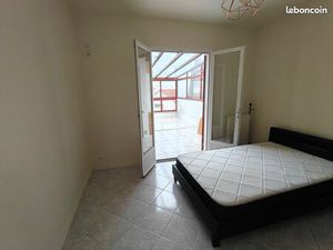 MAISON DE VILLE. Meublée ou non 140 M2 / 3 CH /3 SDB a 13 mn du RER A. Et E du val de font