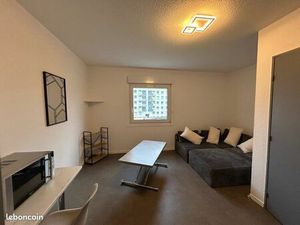 Studio rénové proche de la gare