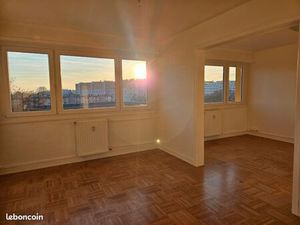 T3 Neudorf spacieux et lumineux