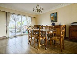 Maison familiale à Halluin – Quartier calme et résidentiel  3 CHAMBRES  SOUS SOL COMPLET  