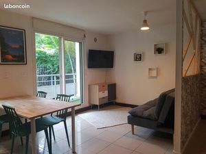 T2 Meublé à St Denis : Climatisation + Parking Couvert