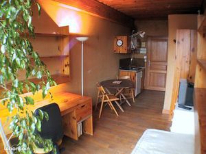 Pour ÉTUDIANT : appart 19 m² - 495 CC - Lyon 4 - métro Croix-Rousse à 5 minutes