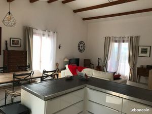 HAUT DE VILLA A LOUER T4 toutes charges comprises dont électricité