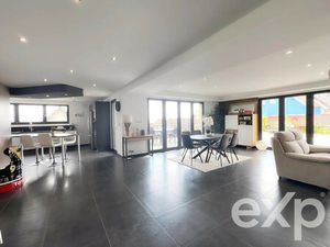 Maison spacieuse avec piscine à Voegtlinshoffen