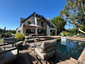 Vente Maison de luxe Avranches 7 Pièces 220 m² <meta name="description" content="Bayeux So