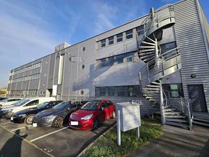 À louer : plateau de bureaux de 255 m² à Ivry-sur-Seine (94)