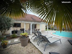 Maison familiale confortable avec piscine