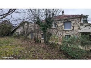 Maison avec piscine à Sarlat