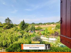 Pavillon des années 80 à restaurer – Volumes  jardin et calme de village