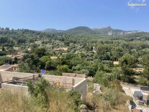 Terrain 1 640 m² Le Revest Les Eaux