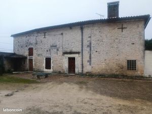 Maison charentaise superficie 2140 m2