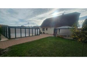 MAISON 6 pièces 169 m2 habitable  Sous-Sol  Dépendances 96 m2  Piscine