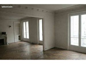 Plateau 75 m² à aménager – Immeuble rénové – Cave 35 m² – Stationnement privatif – Centre-