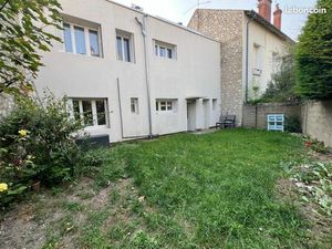 Part.loue maison de ville Patinoire/ Dunois