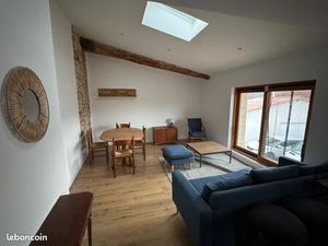 Appartement rénové meublé au calme