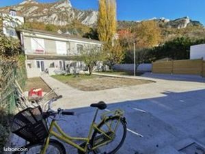 T1 meuble 30m2 terrasse et jardin