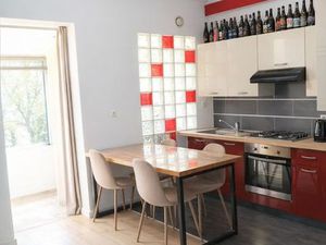 Duplex entièrement MEUBLÉ