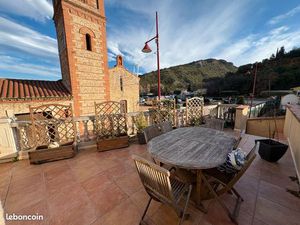 A louer à l'année appartement T4