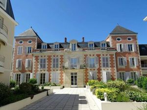 Location appartement 1 pièce 75 m² à La Rochelle (17000)